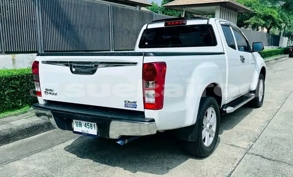 Buy Used Isuzu D-Max White Car in Chai Nat in Chai Nat Buy Used Isuzu D-Max White Car in Chai Nat in Chai Nat