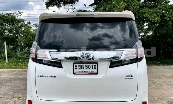 Buy Used Toyota Vellfire White Car in Chai Nat in Chai Nat Buy Used Toyota Vellfire White Car in Chai Nat in Chai Nat
