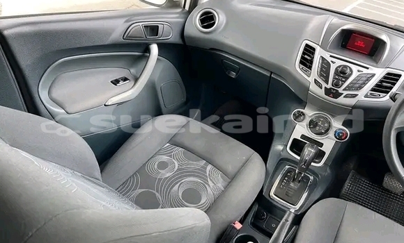 ซื้อ รถมือสอง Ford Fiesta ขาว รถยนต์ ใน %{เมือง} ใน จันทบุรี