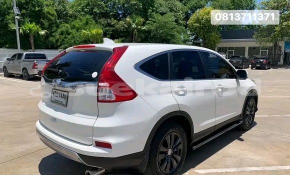 Buy Used Honda CR–V White Car in Mukdahan in Mukdahan Buy Used Honda CR–V White Car in Mukdahan in Mukdahan