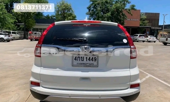 Buy Used Honda CR–V White Car in Mukdahan in Mukdahan Buy Used Honda CR–V White Car in Mukdahan in Mukdahan