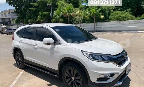 Buy Used Honda CR–V White Car in Mukdahan in Mukdahan Buy Used Honda CR–V White Car in Mukdahan in Mukdahan