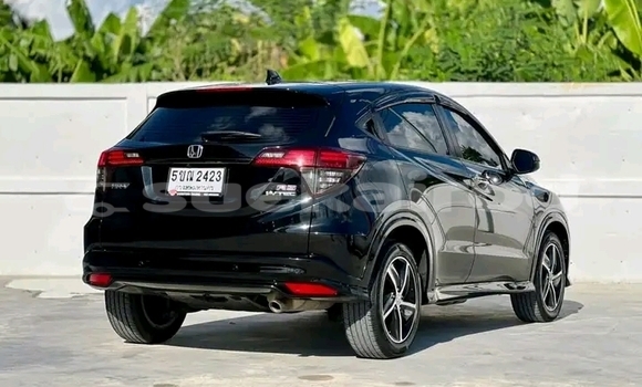 ซื้อ รถมือสอง Honda HR-V สีดำ รถยนต์ ใน %{เมือง} ใน จันทบุรี ซื้อ รถมือสอง Honda HR-V สีดำ รถยนต์ ใน %{เมือง} ใน จันทบุรี