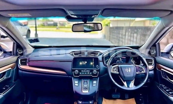 Buy Used Honda CR-V White Car in Chai Nat in Chai Nat