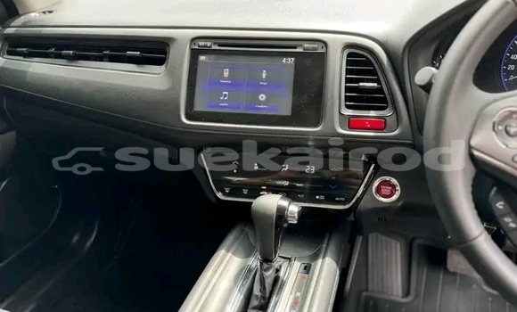 Buy Used Honda HR-V White Car in Mae Hong Son in Mae Hong Son