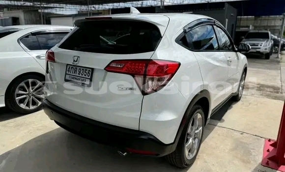 ซื้อ รถมือสอง Honda HR-V ขาว รถยนต์ ใน %{เมือง} ใน แม่ฮ่องสอน ซื้อ รถมือสอง Honda HR-V ขาว รถยนต์ ใน %{เมือง} ใน แม่ฮ่องสอน