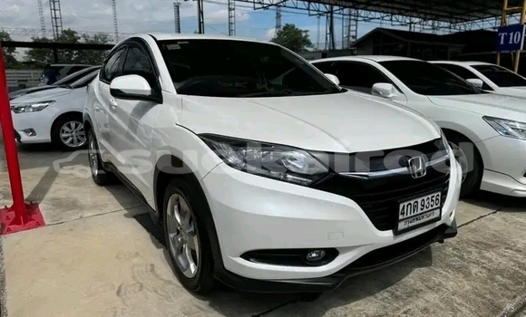 ซื้อ รถมือสอง Honda HR-V ขาว รถยนต์ ใน %{เมือง} ใน แม่ฮ่องสอน ซื้อ รถมือสอง Honda HR-V ขาว รถยนต์ ใน %{เมือง} ใน แม่ฮ่องสอน