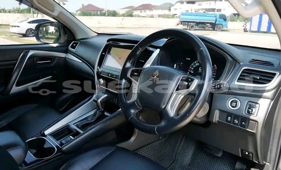 ซื้อ รถมือสอง Mitsubishi Pajero สีดำ รถยนต์ ใน %{เมือง} ใน ชัยนาท