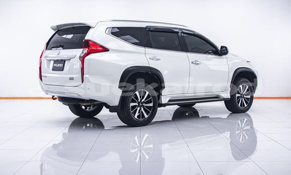 Buy Used Mitsubishi Pajero White Car in Bangkok in Bangkok Buy Used Mitsubishi Pajero White Car in Bangkok in Bangkok