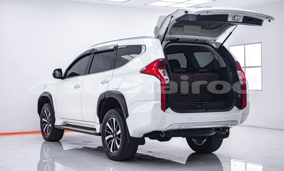 Buy Used Mitsubishi Pajero White Car in Bangkok in Bangkok Buy Used Mitsubishi Pajero White Car in Bangkok in Bangkok