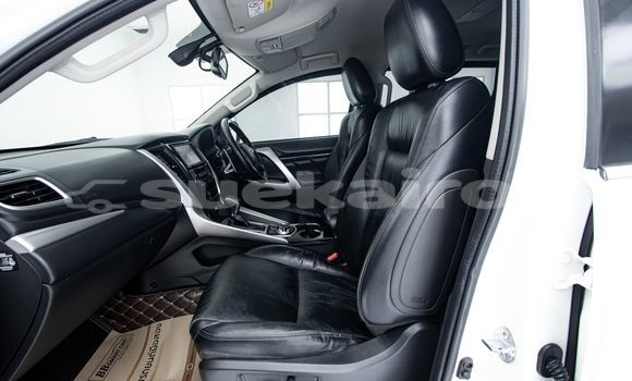 Buy Used Mitsubishi Pajero White Car in Bangkok in Bangkok Buy Used Mitsubishi Pajero White Car in Bangkok in Bangkok