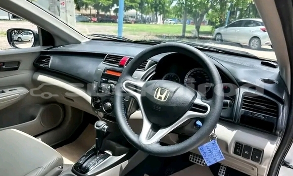 ซื้อ รถมือสอง Honda City ขาว รถยนต์ ใน %{เมือง} ใน ชัยภูมิ