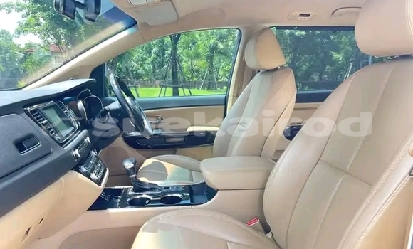 ซื้อ รถมือสอง Kia Carnival สีดำ รถยนต์ ใน %{เมือง} ใน ชัยนาท ซื้อ รถมือสอง Kia Carnival สีดำ รถยนต์ ใน %{เมือง} ใน ชัยนาท