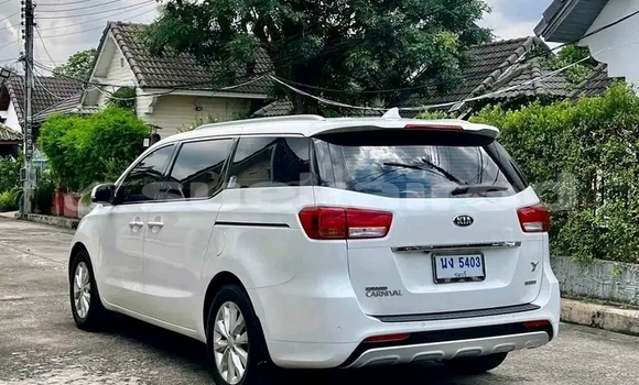 ซื้อ รถมือสอง Kia Carnival ขาว รถยนต์ ใน %{เมือง} ใน เชียงราย ซื้อ รถมือสอง Kia Carnival ขาว รถยนต์ ใน %{เมือง} ใน เชียงราย