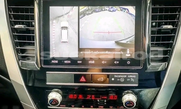 Buy Used Mitsubishi Pajero White Car in Kaeng Khlo in Chaiyaphum