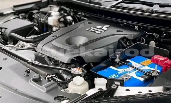 Buy Used Mitsubishi Pajero White Car in Kaeng Khlo in Chaiyaphum Buy Used Mitsubishi Pajero White Car in Kaeng Khlo in Chaiyaphum