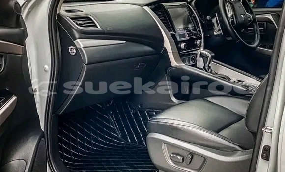 Buy Used Mitsubishi Pajero White Car in Kaeng Khlo in Chaiyaphum Buy Used Mitsubishi Pajero White Car in Kaeng Khlo in Chaiyaphum