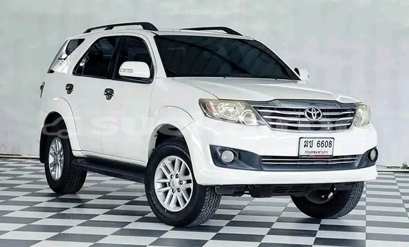 Buy Used Toyota Fortuner White Car in Chonburi in Chonburi Buy Used Toyota Fortuner White Car in Chonburi in Chonburi