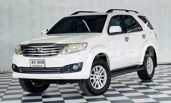 Buy Used Toyota Fortuner White Car in Chonburi in Chonburi Buy Used Toyota Fortuner White Car in Chonburi in Chonburi