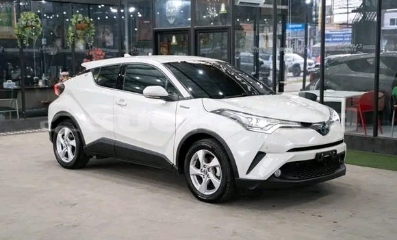 Buy Used Toyota C-HR White Car in Chonburi in Chonburi Buy Used Toyota C-HR White Car in Chonburi in Chonburi