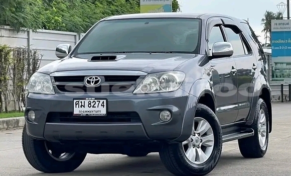 Buy Used Toyota Fortuner Black Car in Buri Ram in Buri Ram Buy Used Toyota Fortuner Black Car in Buri Ram in Buri Ram