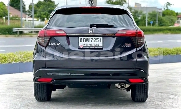ซื้อ รถมือสอง Honda HR-V สีดำ รถยนต์ ใน %{เมือง} ใน ชลบุรี ซื้อ รถมือสอง Honda HR-V สีดำ รถยนต์ ใน %{เมือง} ใน ชลบุรี