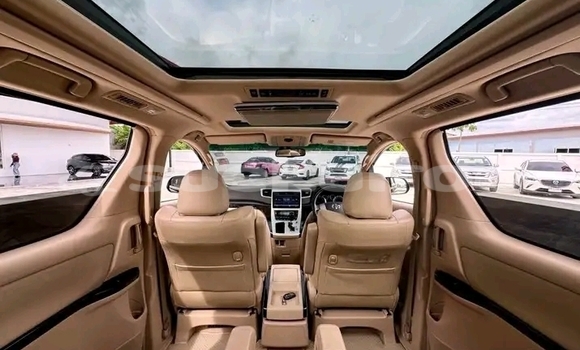 Buy Used Toyota Alphard Black Car in Kamphaeng Phet in Kamphaeng Phet