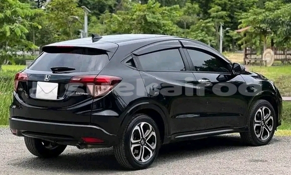 ซื้อ รถมือสอง Honda HR-V สีดำ รถยนต์ ใน %{เมือง} ใน ฉะเชิงเทรา ซื้อ รถมือสอง Honda HR-V สีดำ รถยนต์ ใน %{เมือง} ใน ฉะเชิงเทรา
