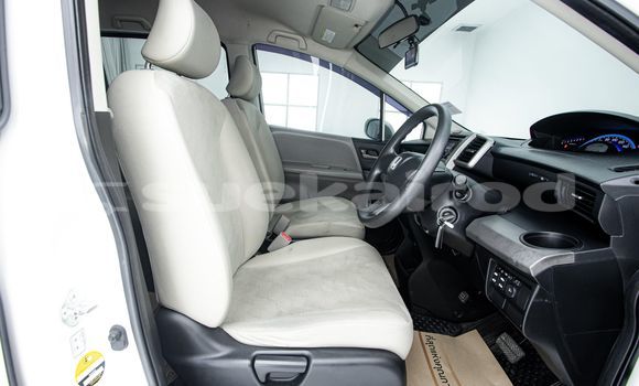 Buy Used Honda Freed White Car in Bangkok in Bangkok Buy Used Honda Freed White Car in Bangkok in Bangkok