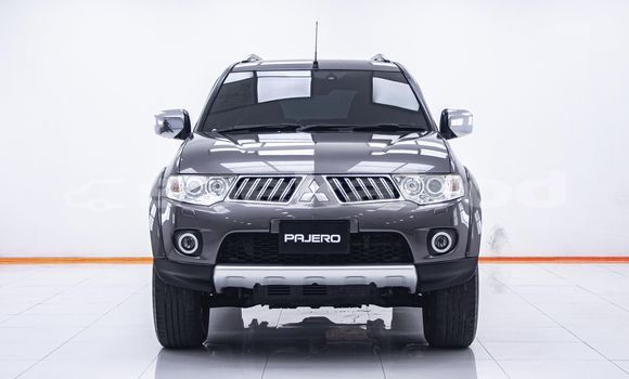 Buy Used Mitsubishi Pajero Brown Car in Bangkok in Bangkok Buy Used Mitsubishi Pajero Brown Car in Bangkok in Bangkok