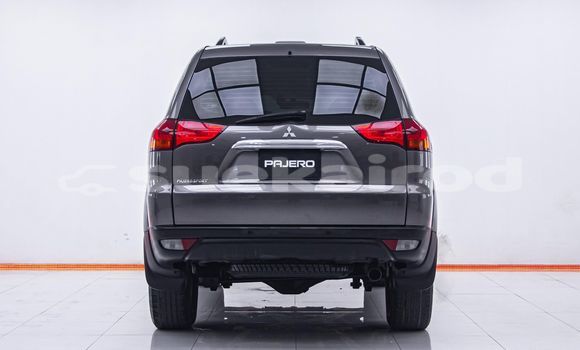 Buy Used Mitsubishi Pajero Brown Car in Bangkok in Bangkok Buy Used Mitsubishi Pajero Brown Car in Bangkok in Bangkok