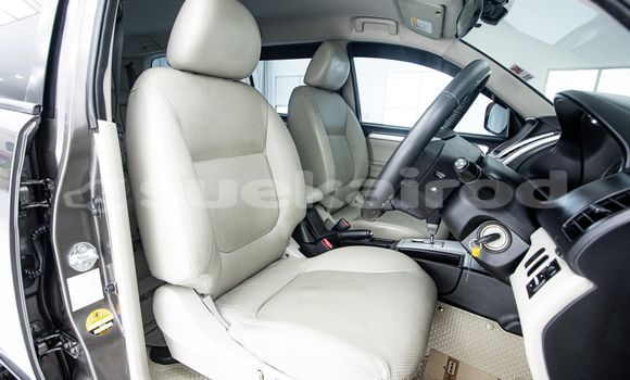 Buy Used Mitsubishi Pajero Brown Car in Bangkok in Bangkok Buy Used Mitsubishi Pajero Brown Car in Bangkok in Bangkok