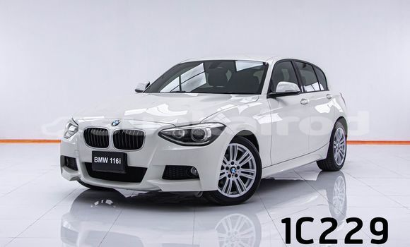 ซื้อ รถมือสอง BMW 1-Series ขาว รถยนต์ ใน %{เมือง} ใน กรุงเทพมหานคร