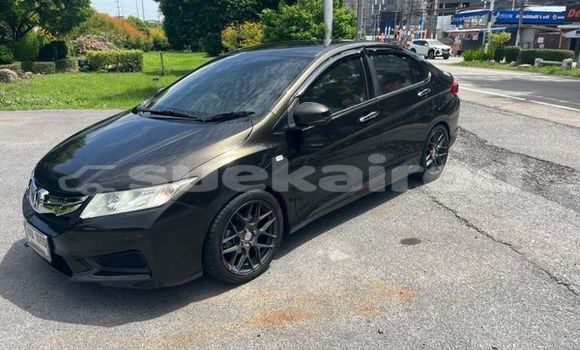 ซื้อ รถมือสอง Honda City อื่น ๆ รถยนต์ ใน %{เมือง} ใน กรุงเทพมหานคร