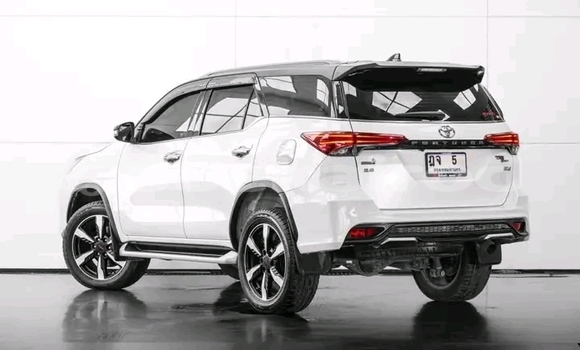 ซื้อ รถมือสอง Toyota Fortuner ขาว รถยนต์ ใน %{เมือง} ใน ชัยนาท ซื้อ รถมือสอง Toyota Fortuner ขาว รถยนต์ ใน %{เมือง} ใน ชัยนาท