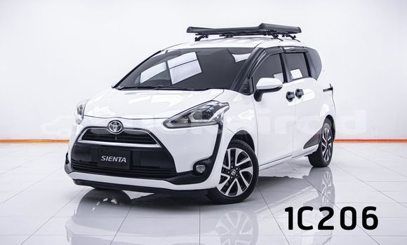 Buy Used Toyota Sienta White Car in Bangkok in Bangkok