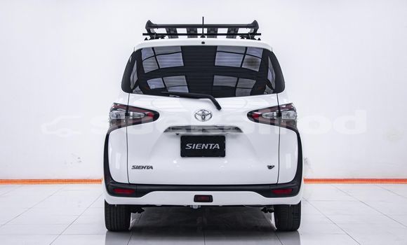 Buy Used Toyota Sienta White Car in Bangkok in Bangkok Buy Used Toyota Sienta White Car in Bangkok in Bangkok