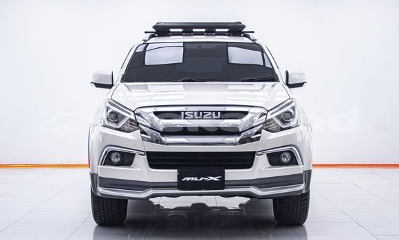 Buy Used Isuzu MU-X White Car in Bangkok in Bangkok Buy Used Isuzu MU-X White Car in Bangkok in Bangkok
