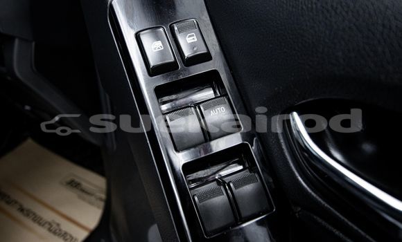 Buy Used Isuzu MU-X White Car in Bangkok in Bangkok Buy Used Isuzu MU-X White Car in Bangkok in Bangkok