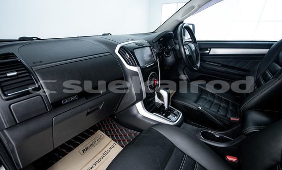 Buy Used Isuzu MU-X White Car in Bangkok in Bangkok Buy Used Isuzu MU-X White Car in Bangkok in Bangkok