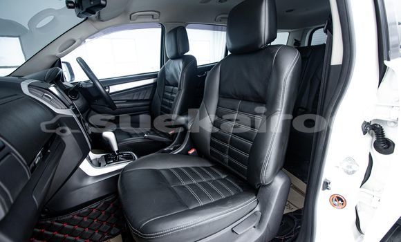 Buy Used Isuzu MU-X White Car in Bangkok in Bangkok Buy Used Isuzu MU-X White Car in Bangkok in Bangkok