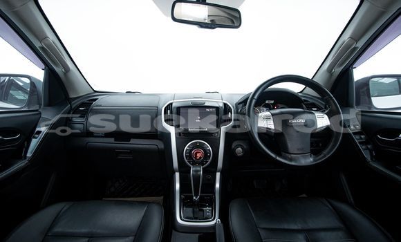 Buy Used Isuzu MU-X White Car in Bangkok in Bangkok Buy Used Isuzu MU-X White Car in Bangkok in Bangkok