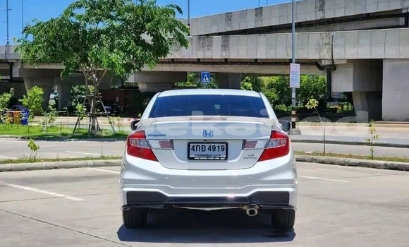 ซื้อ รถมือสอง Honda Civic ขาว รถยนต์ ใน %{เมือง} ใน ชัยภูมิ ซื้อ รถมือสอง Honda Civic ขาว รถยนต์ ใน %{เมือง} ใน ชัยภูมิ