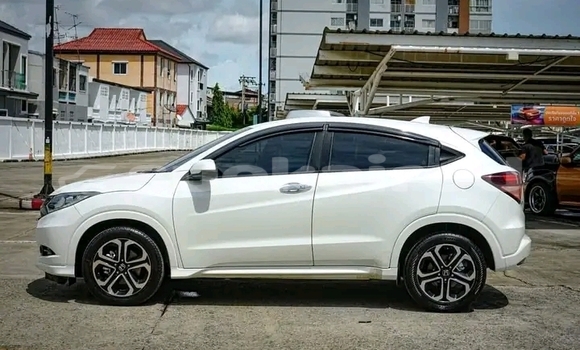 ซื้อ รถมือสอง Honda HR-V ขาว รถยนต์ ใน %{เมือง} ใน ฉะเชิงเทรา ซื้อ รถมือสอง Honda HR-V ขาว รถยนต์ ใน %{เมือง} ใน ฉะเชิงเทรา