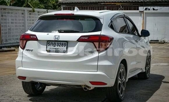 ซื้อ รถมือสอง Honda HR-V ขาว รถยนต์ ใน %{เมือง} ใน ฉะเชิงเทรา ซื้อ รถมือสอง Honda HR-V ขาว รถยนต์ ใน %{เมือง} ใน ฉะเชิงเทรา