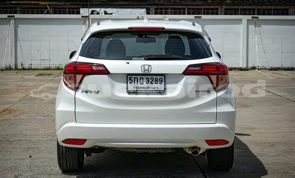 ซื้อ รถมือสอง Honda HR-V ขาว รถยนต์ ใน %{เมือง} ใน ฉะเชิงเทรา ซื้อ รถมือสอง Honda HR-V ขาว รถยนต์ ใน %{เมือง} ใน ฉะเชิงเทรา