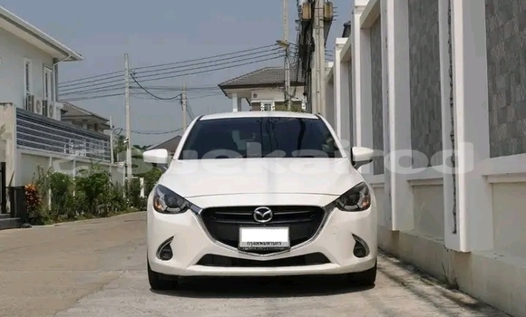 ซื้อ รถมือสอง Mazda 2 ขาว รถยนต์ ใน %{เมือง} ใน ฉะเชิงเทรา ซื้อ รถมือสอง Mazda 2 ขาว รถยนต์ ใน %{เมือง} ใน ฉะเชิงเทรา