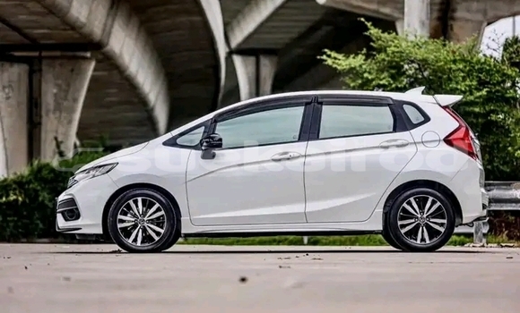 ซื้อ รถมือสอง Honda Jazz ขาว รถยนต์ ใน %{เมือง} ใน ฉะเชิงเทรา ซื้อ รถมือสอง Honda Jazz ขาว รถยนต์ ใน %{เมือง} ใน ฉะเชิงเทรา