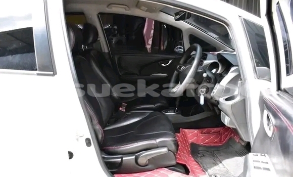 Buy Used Honda Jazz White Car in Chai Nat in Chai Nat Buy Used Honda Jazz White Car in Chai Nat in Chai Nat