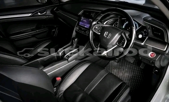 Buy Used Honda Civic White Car in Chai Nat in Chai Nat